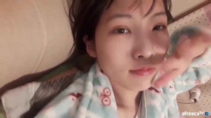BJ 너쿵 노브라 욕실 세수