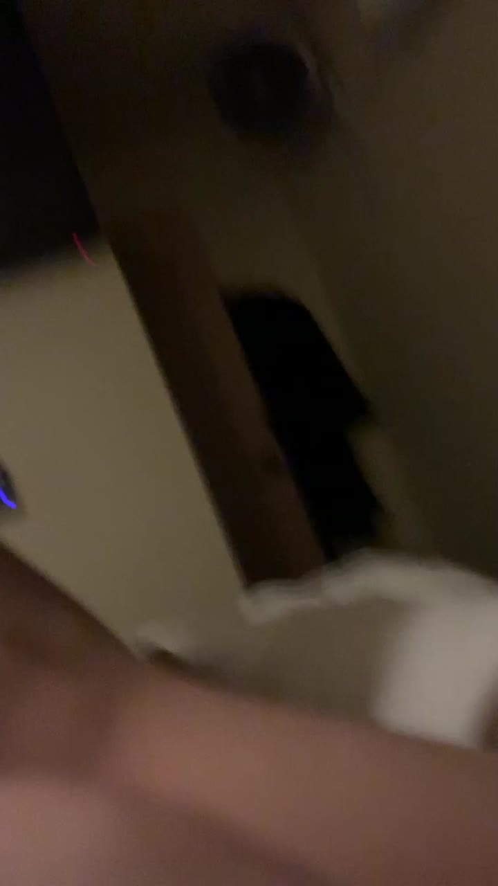 21살 수줍음 많은 여자친구